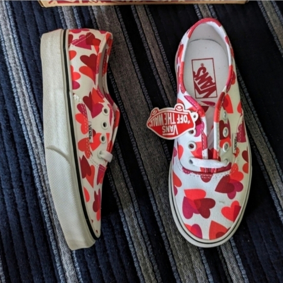 Vans Authentic Valentine Hearts Girls 3.5 Youth VNOA348A40Q Red and White 022025 - Picture 6 of 11